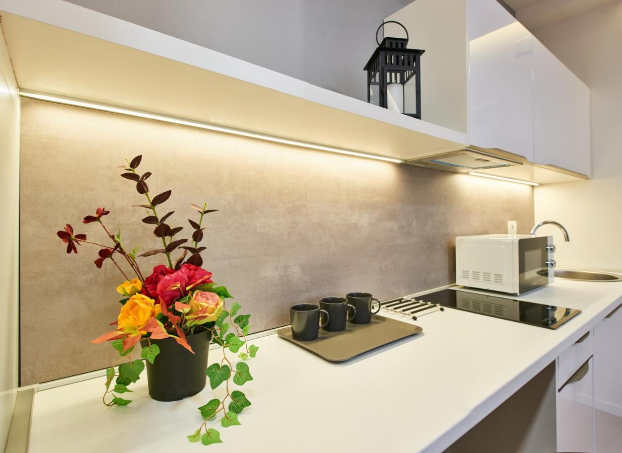 Bed Of Roses Apt 2, Premium, Designer Decorated Zagreb Exterior photo