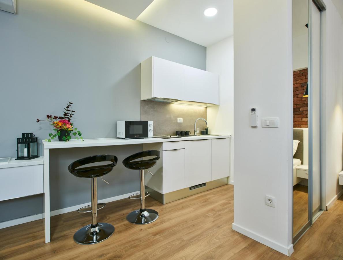 Bed Of Roses Apt 2, Premium, Designer Decorated Zagreb Exterior photo