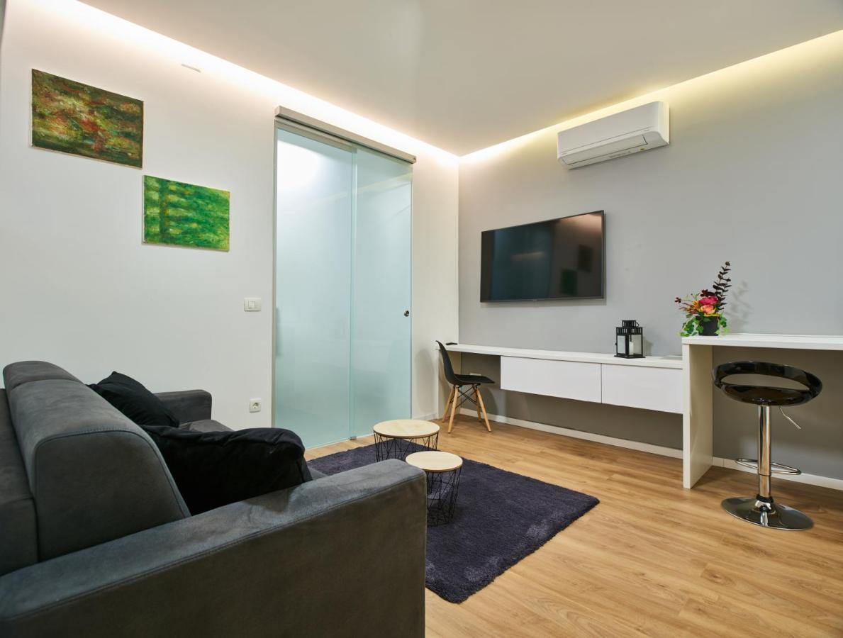 Bed Of Roses Apt 2, Premium, Designer Decorated Zagreb Exterior photo